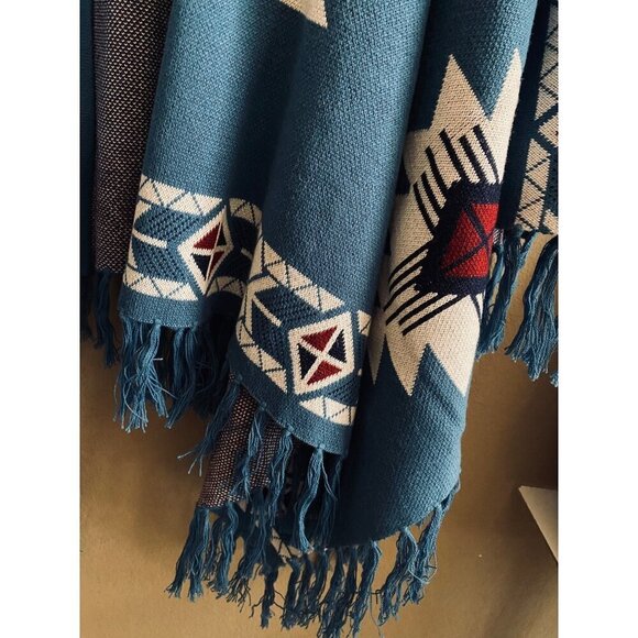 Lucchese Lightweight Alpaca Cape Peruvian Poncho Taos Collegiate Blue Multi OS - Picture 6 of 6